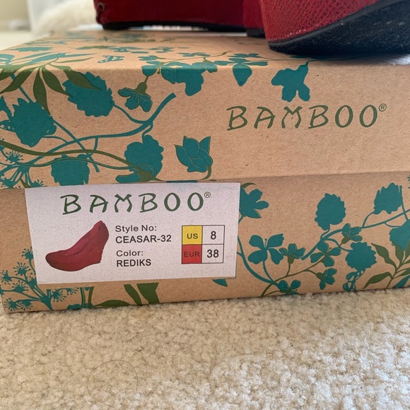 👠Bamboo Red Lace Up the Back Wedges👠 - Picture 2 of 5
